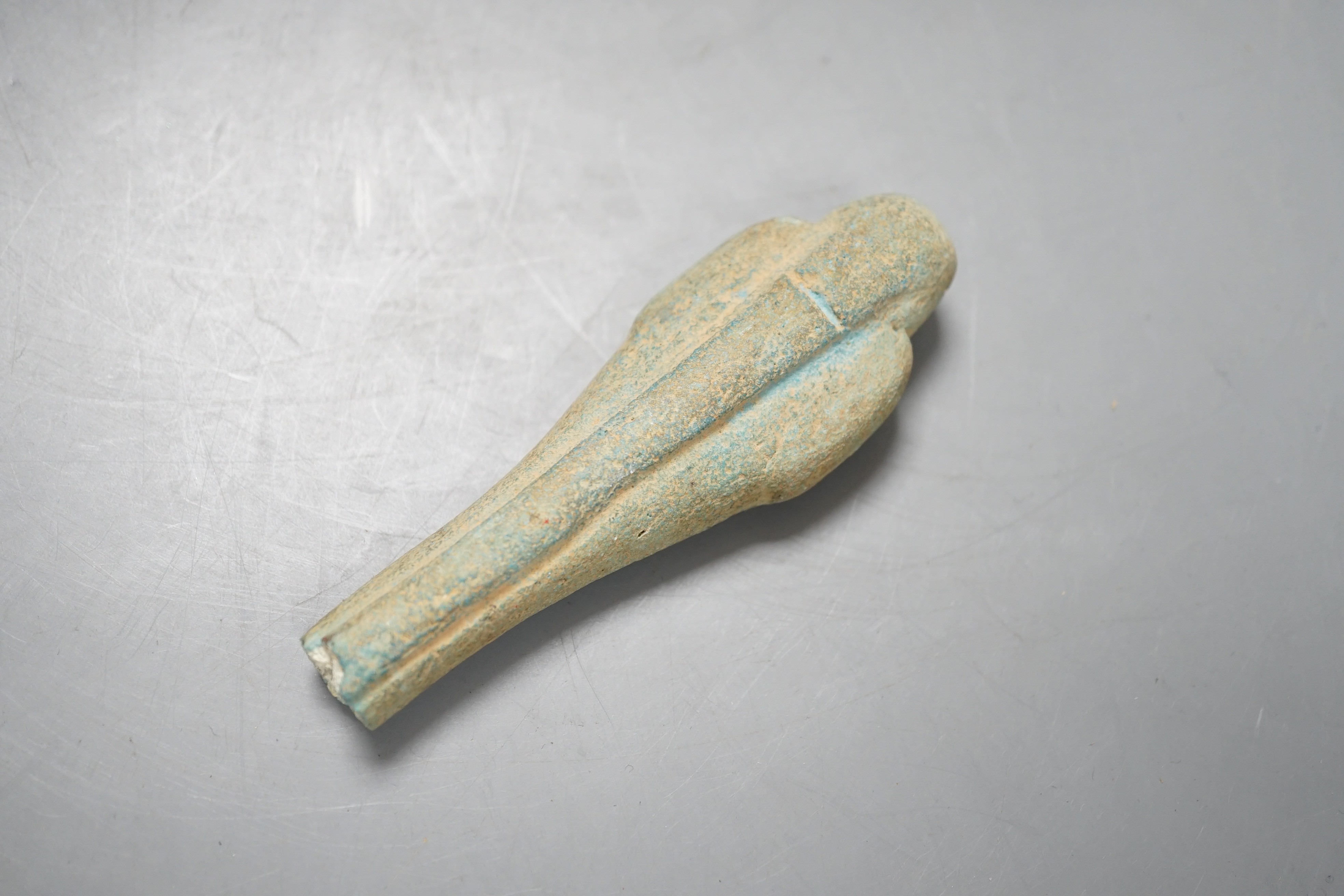 Antiquities to include a Luristan bronze spear head, an Egyptian ushabti (af) and an alabaster jar, spear head 30.5cm long